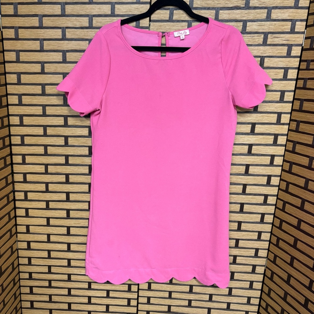 Pink Lily Pink‎ Scalloped Hem Dress Size Medium